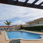 Oura T1 Coral , Close To The Strip, Swimming Pool, Wi Fi, A/c Appartamento