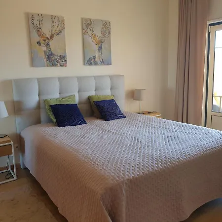 Oura T1 Coral , Close To The Strip, Swimming Pool, Wi Fi, A/c * Albufeira